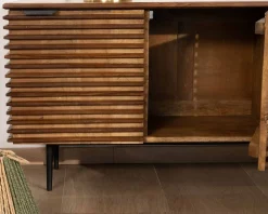 Meuble TV 160cm en teck et manguier et pieds métal noir 