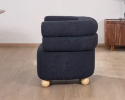 Petite chauffeuse enveloppante en tissu bleu foncé "Wala" Fauteuil