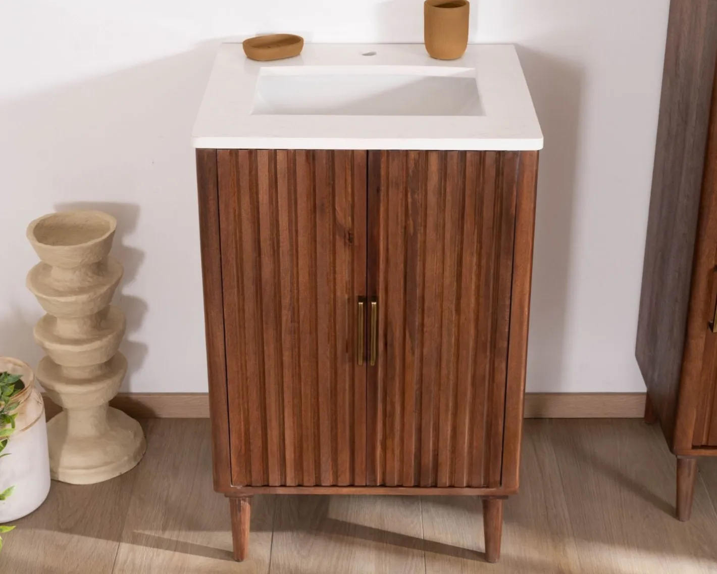 Sale Petit meuble sous vasque en manguier foncé "Malova" 60 cm esprit rétro chic Meuble Sous Vasque