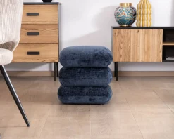 Hot Pouf moderne pivotant « Flow » en tissu tramé bleu nuit finition satinée forme organique Décoration