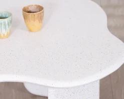 Online Table basse forme organique aspect terrazzo 