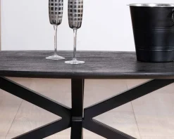 Hot Table basse noire plateau ellipse en manguier massif sablé et pieds métal 3D 