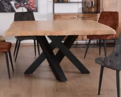 Sale Table carrée 150x150 cm acacia naturel massif et métal noir 