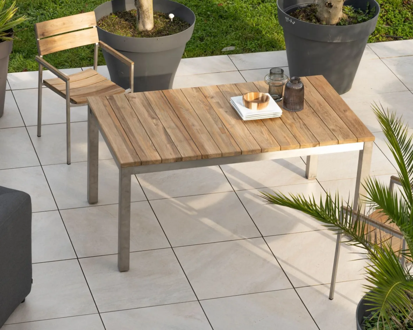 Table de jardin extensible 160 à 220 cm design contemporain "Melta" en teck et acier inoxydable Table À Manger Carrée
