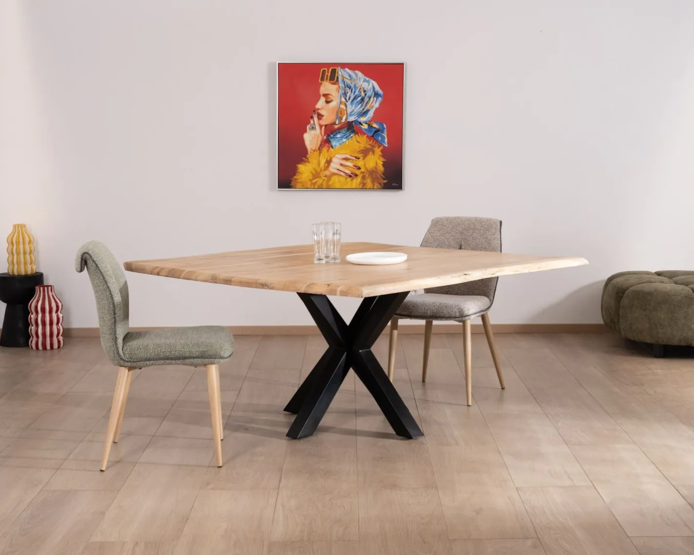 Discount Table de repas carrée 120 cm en acacia et pieds croix métal "3D" Table À Manger Carrée