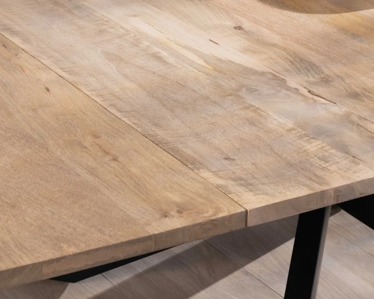 Hot Table de repas carrée extensible style industriel manguier et métal "Haden" 140x140-220cm Table À Manger Carrée