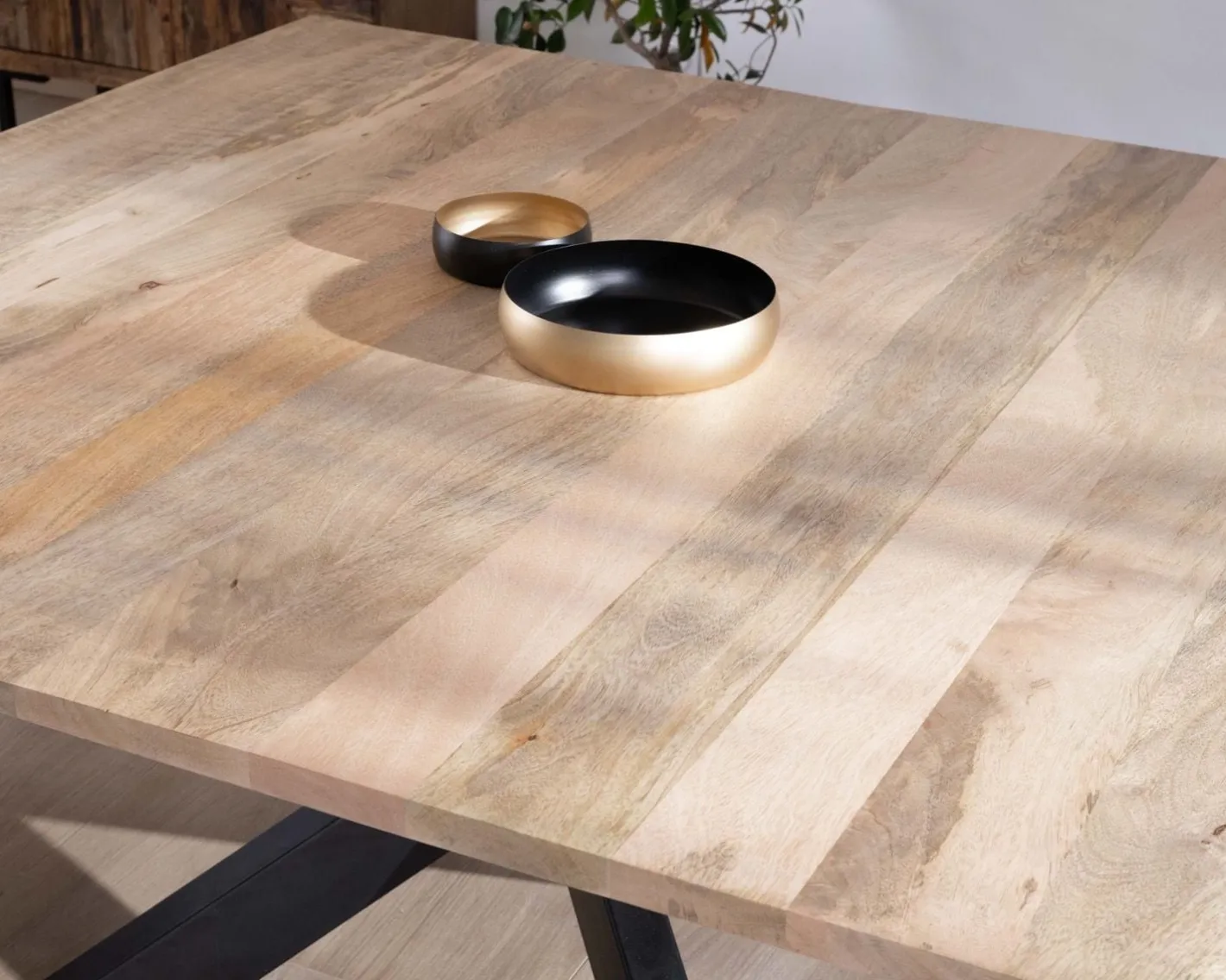 Hot Table de repas carrée extensible style industriel manguier et métal "Haden" 140x140-220cm Table À Manger Carrée