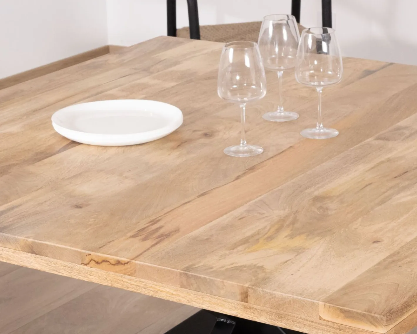 Clearance Table de repas industrielle carrée 150x150cm métal et bois "Caractère" Table À Manger Carrée