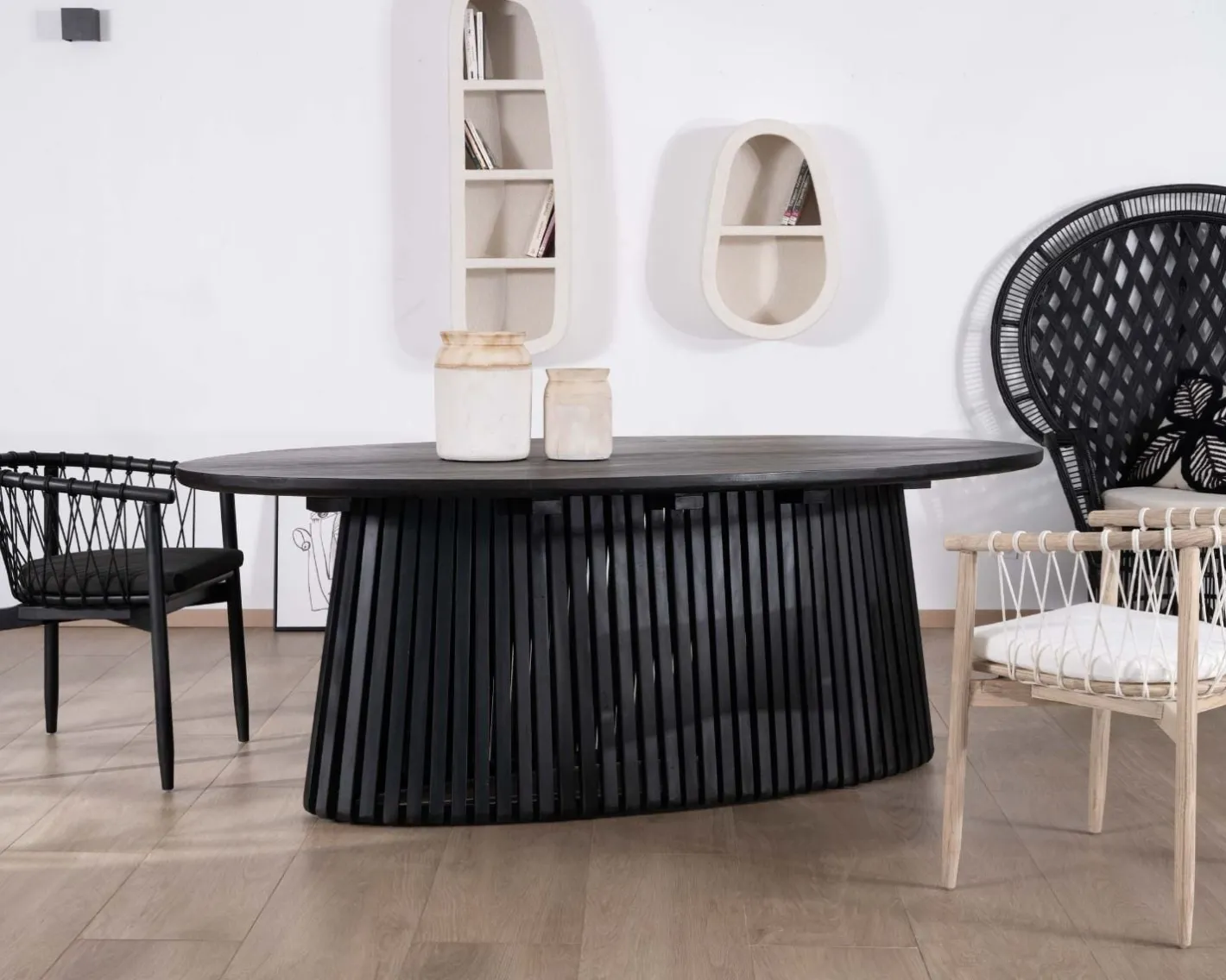 Clearance Table de repas ovale 210 cm en teck noir pied central ajouré "Dutipi" Table À Manger Ronde Ou Ovale