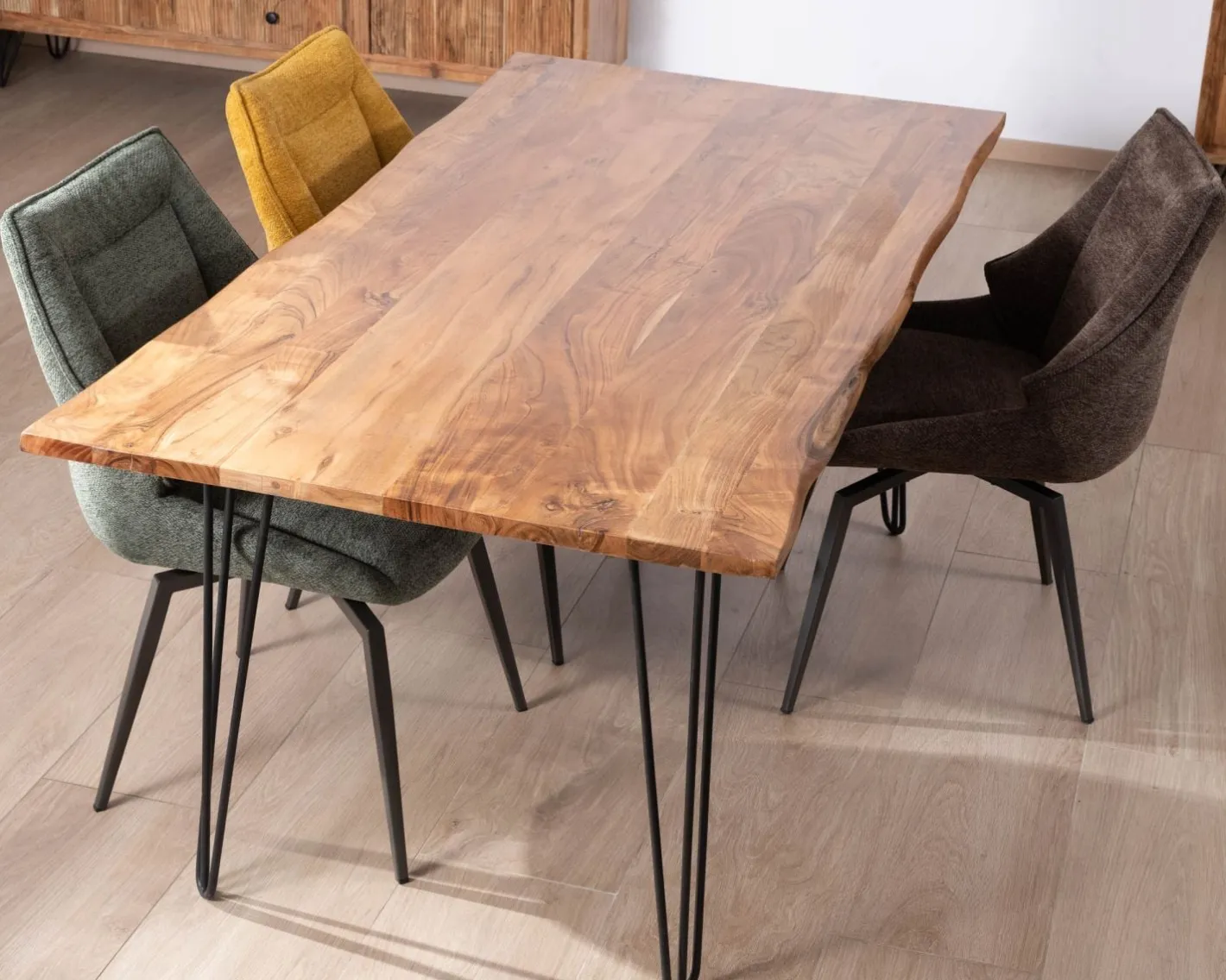 Sale Table de repas épurée et design en acacia et pieds métal "Wendy" 180 cm Table À Manger Rectangulaire