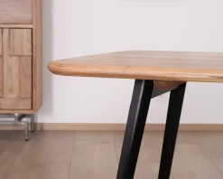 Hot Table de repas rectangulaire design aéré en acacia et piètement métal noir