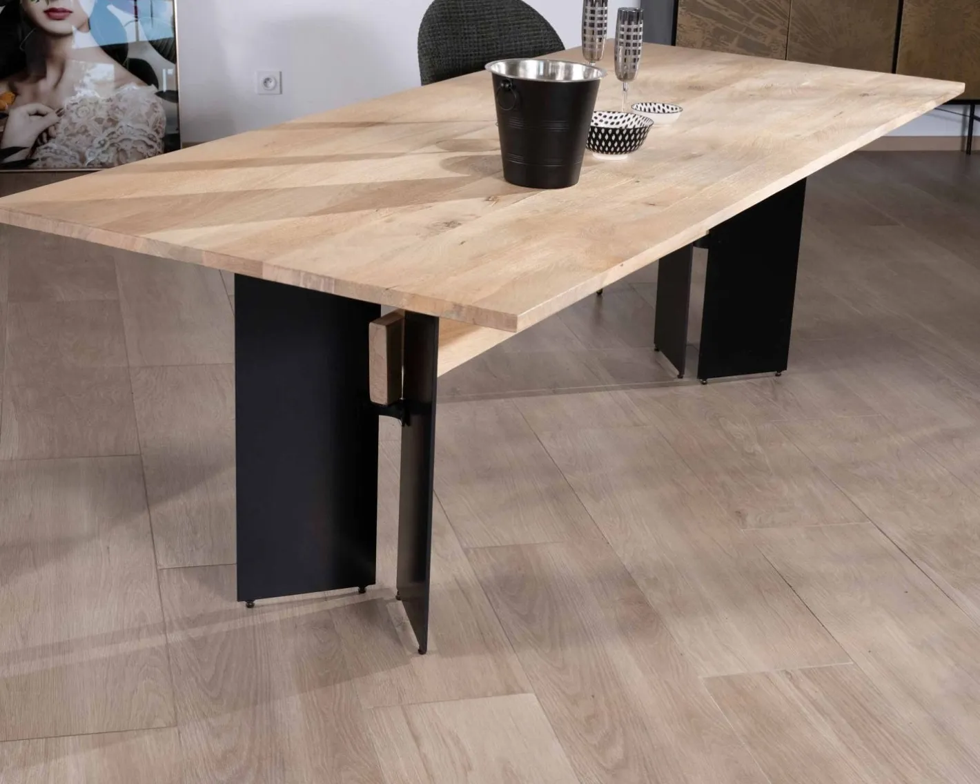 Discount Table de salle à manger manguier massif 240cm piètement design bois et métal noir "Saturne coeval" Table À Manger Rectangulaire