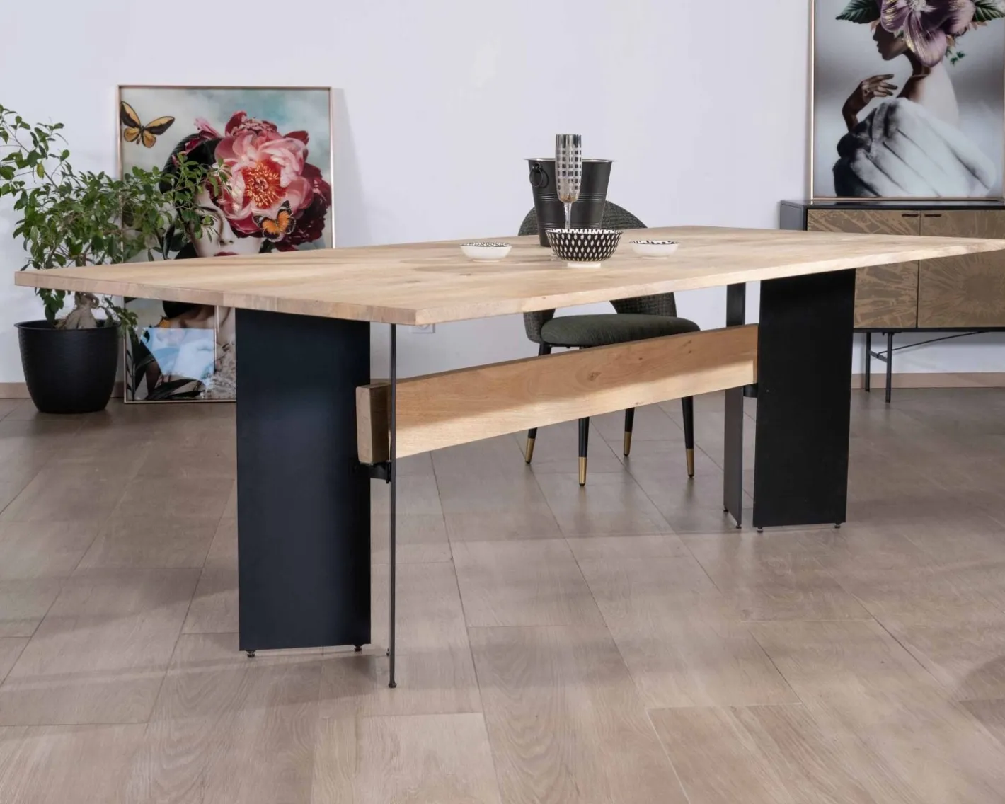 Discount Table de salle à manger manguier massif 240cm piètement design bois et métal noir "Saturne coeval" Table À Manger Rectangulaire