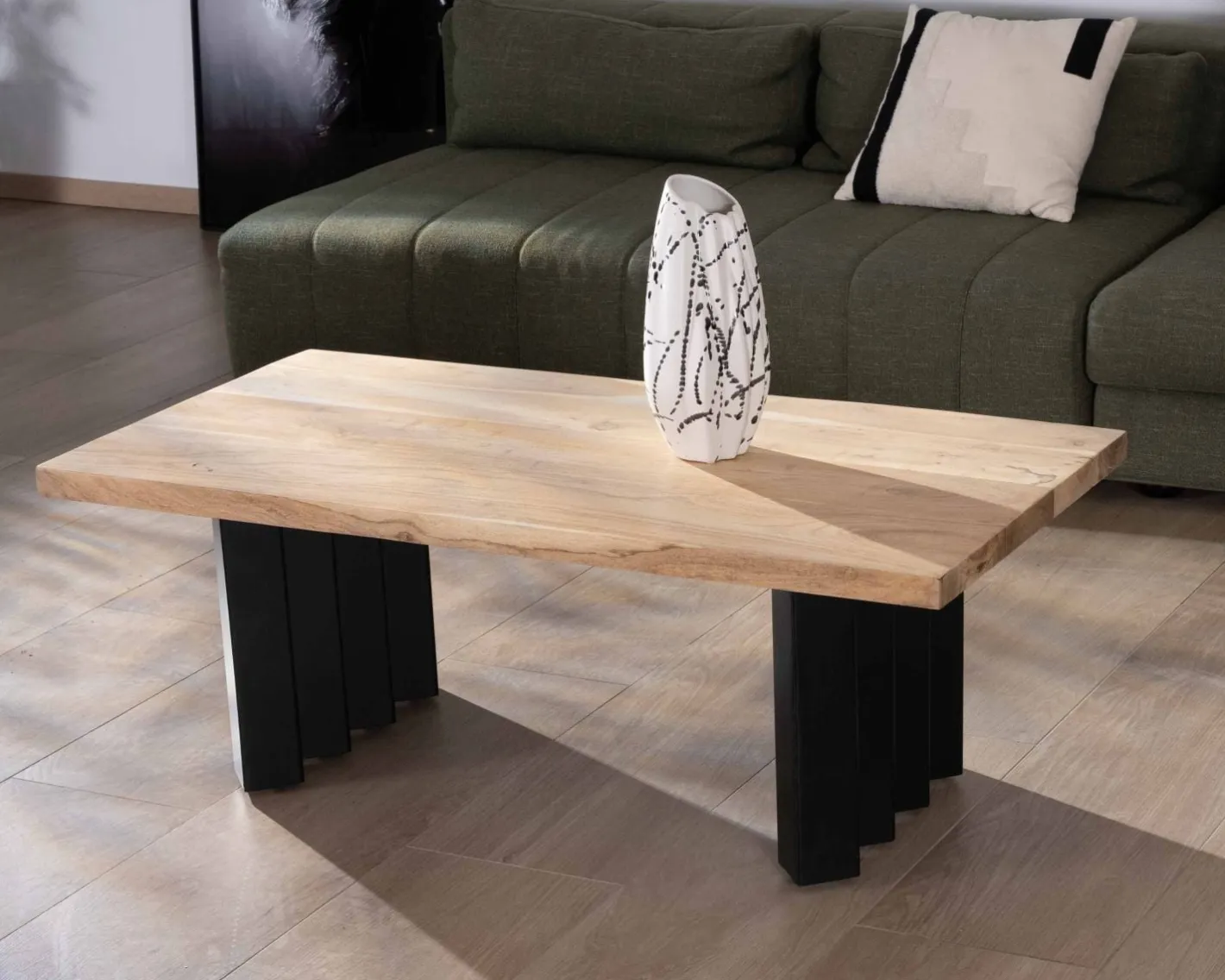 Discount Table de salon design en acacia naturel et pieds métal plissés "Audacio" Table Basse Rectangulaire