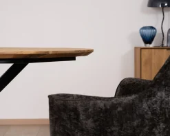 Table à manger ronde en teck recyclé et pieds mikado 