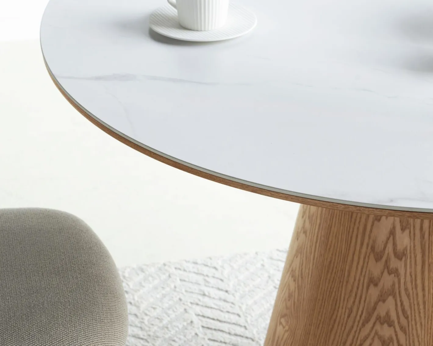 Discount Table ronde 120 cm plateau céramique blanc effet marbre "Oria" piètement aspect chêne Table À Manger Ronde Ou Ovale