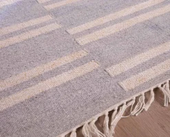 New Tapis rayé bleu clair et crème
